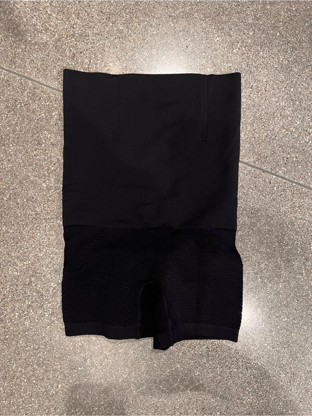 High-Waist Black Shaping Shorts - Smooth Control